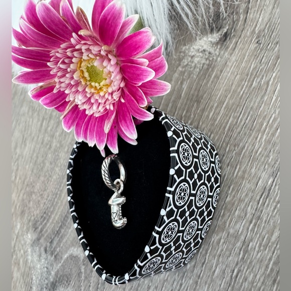 💗BRIGHTON Retired Lowercase “t” Silver Charm - Picture 3 of 6